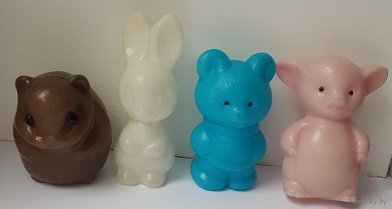 Игрушка пластмассовая СССР, клеймо. Зайчик, мишка, хомяк, свинка. 7-9 см. Четыре разные.