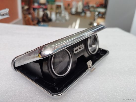 Бинокль театральный Минск (шоколадный, книжкой). СССР