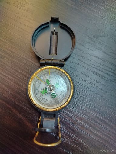 Винтажный инженерный компас .