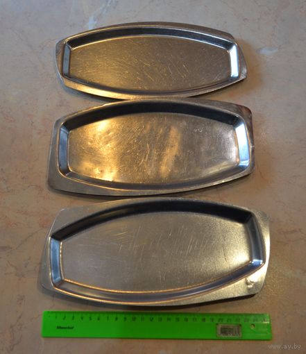 Тарелки нержавейка. СССР. Цена за три.