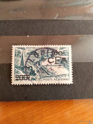 1951 Французская колония Реюньон Ивер 49 авиапочта оценка 32 евро архитектура (3-5)