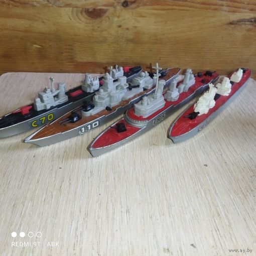 Винтаж.Модели кораблей"Sea Kings".Лотом.Matchbox.Бонус.