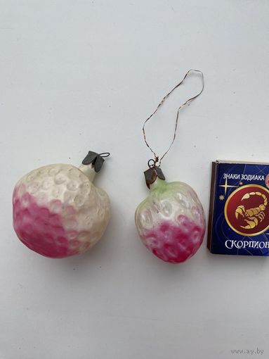 Лот елочных игрушек.