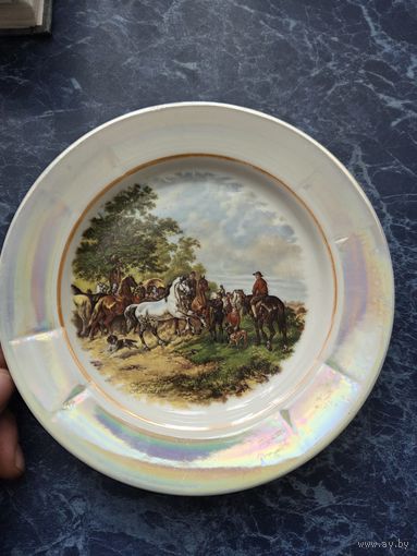 Винтажная фарфоровая тарелка