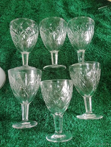 Набор хрустальных рюмок СССР для крепких спиртных напитков