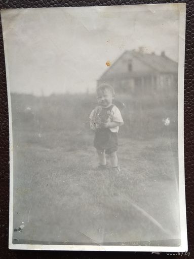 Фото ребенка. 1930-е. 9х12 см.