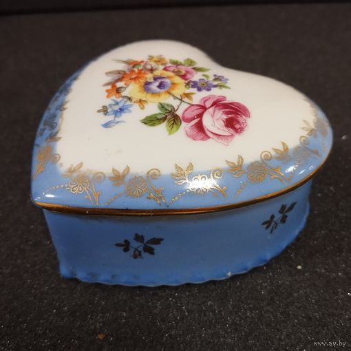 Шкатулка фарфоровая вальс Цветов, Германия