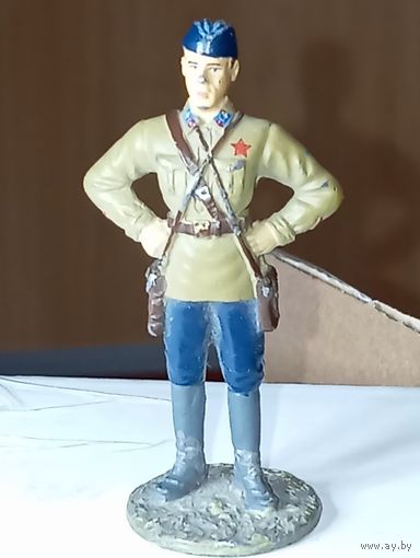 Солдат . ВВС РККА 1941  г. Металл , 6 см .