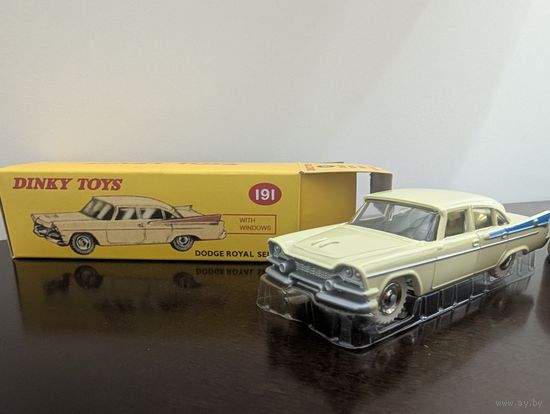 Dodge Royal Sedan - DINKY TOYS 1/43