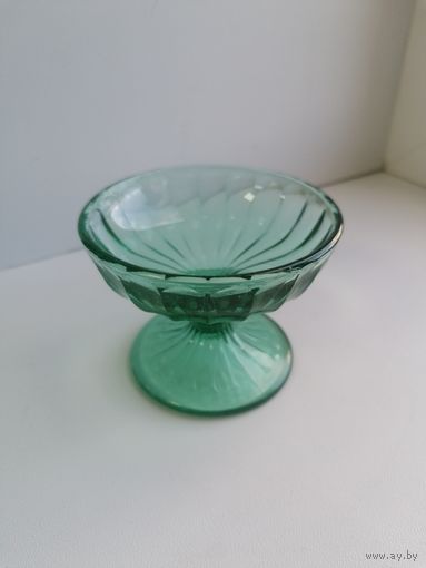 Вазочка, креманка, малышка Неман, редкий зеленый цвет