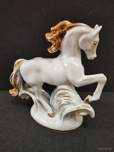 Статуэтка фарфоровая Конь Огонь. ЛФЗ, СССР