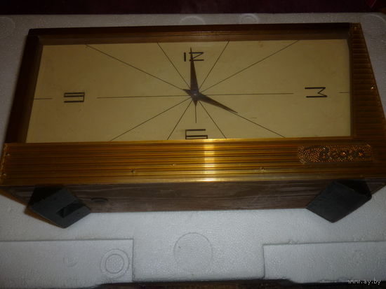 Часы механические настольные с боем. ВЕСНА. СССР