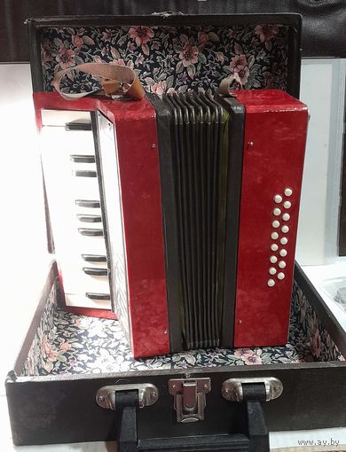 "Аккордеон детский". В оригинальной коробке.