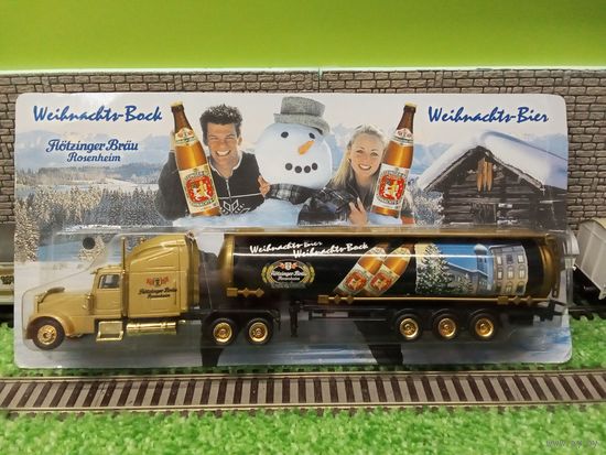 Модель грузовика "FREIGHTLINER"  цистерна  1:87 (золот) б/у Китай