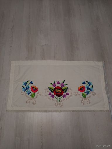 Вышитая занавеска,  шторка старинная