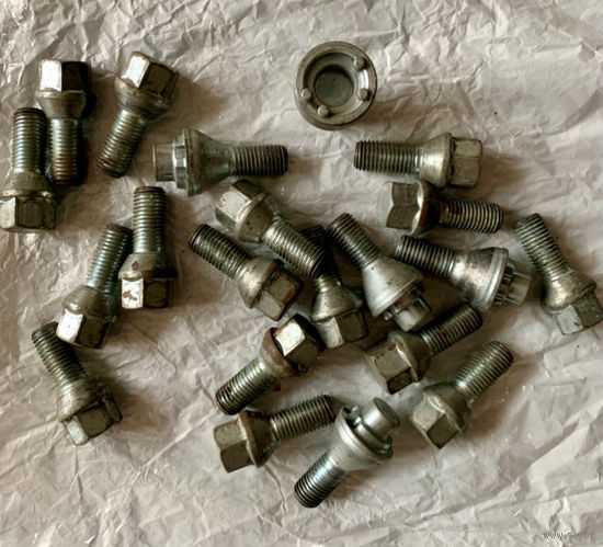 Болты колесные VW, Audi с секреткой