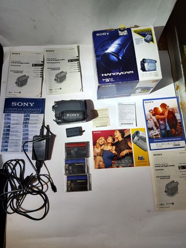 Видеокамера на мини кассету SONY DCR-HC26E.Коробка. Документы.Аккумулятор.Сетевой блок.3-и кассеты