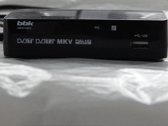Приемник ТВ BBK SMP011HDT2, антенна, кабель.