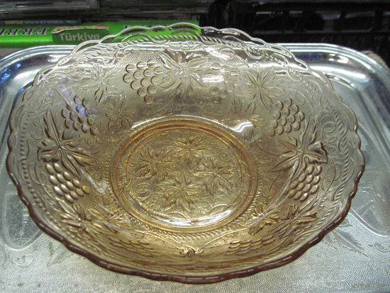 Фруктовница, конфетница 6х23 см. Цветное стекло.