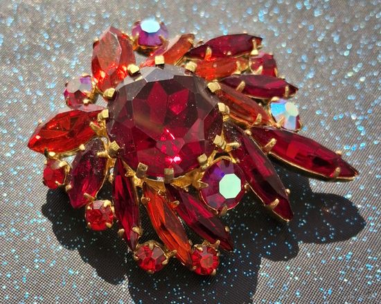 Брошь чехословакия времен ссср распродажа коллекции