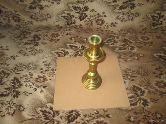 Подсвечник.