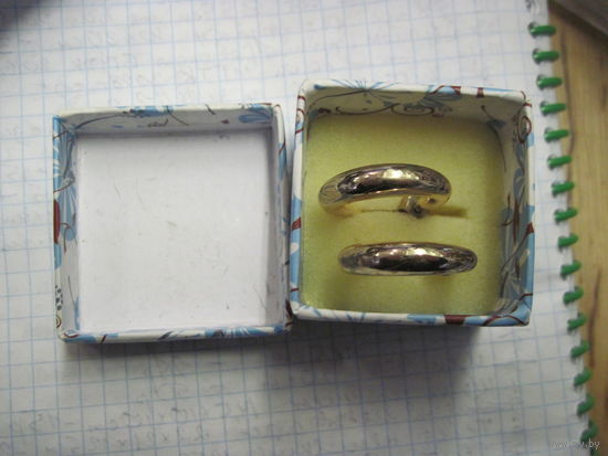 Серьги с футляром с рубля!