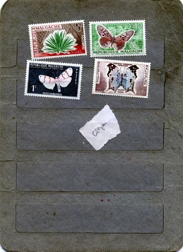 МАДАГАСКАР ,  ,бабочки   4м    по 60 коп шт