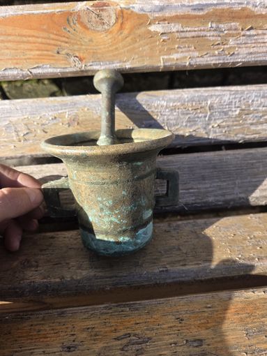 Бронзовая ступка с пестиком