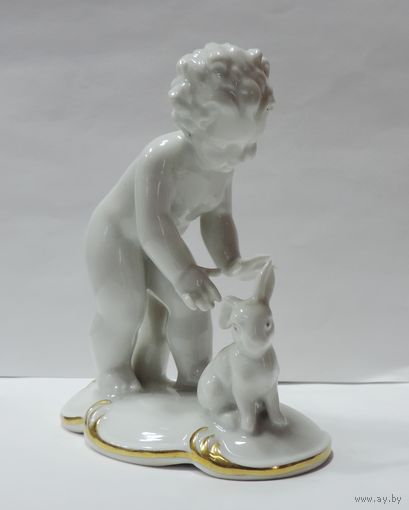 Статуэтка фарфоровая "Мальчик с зайцем" 60-70-е годы Германия. Высота 12 см.