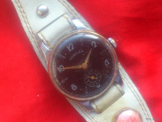 Часы ПОБЕДА ЗиМ из первых  1960-х годов из СССР , ВИНТАЖ , РЕДКИЕ