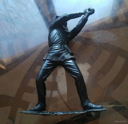 Солдатик большой без флага (Донецк)