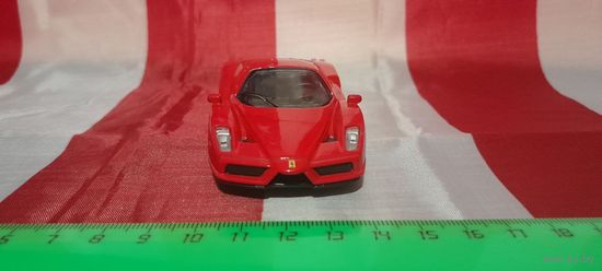 Машинка (модель) Bburago 1:43 Ferrari Enzo