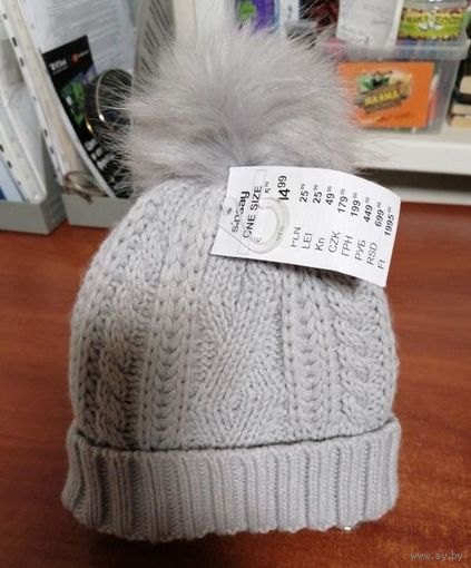 Вязаная шапочка на р-р 50-56, новая