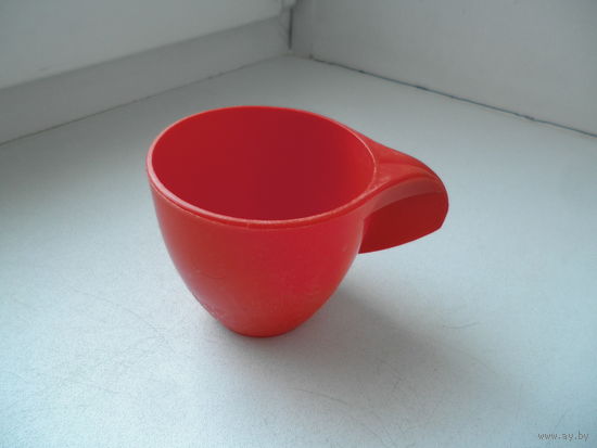 Кружка красная, 20 коп., советская.