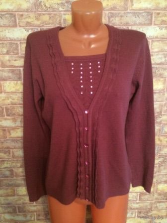 Красивый джемпер 48-52 размер. Новый. + подарок. Приобретала в Польше. Интересно обыгран впереди, визуально вытягивает фигурку. Хороший состав, невероятно мягкий и очень приятный на ощупь. Красивый мо