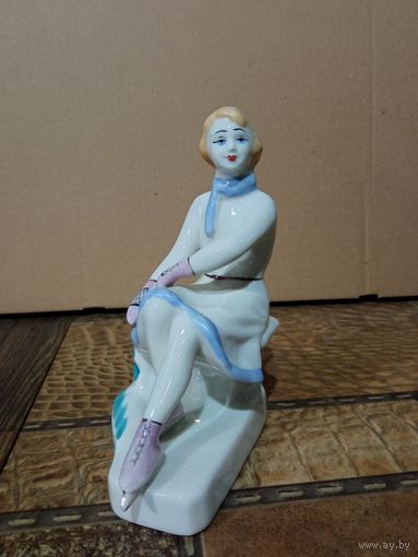 Статуэтка Конькобежка Полонне