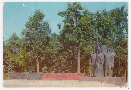 Владимир Мемориал на площади имени 30-летия Победы