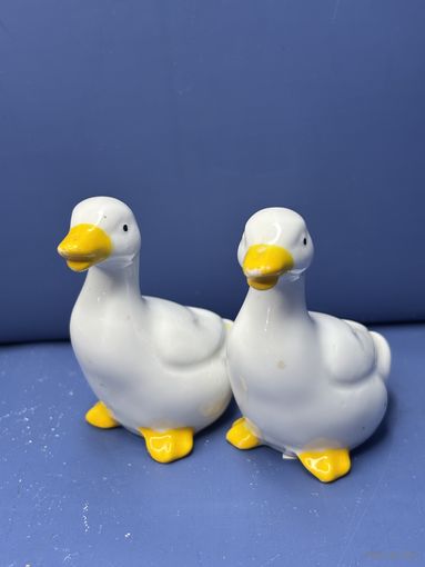 Статуэтка гуси фарфор