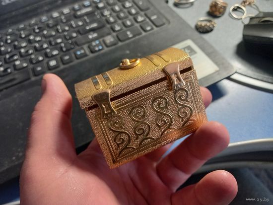 Ларец, шкатулка, сундучек СССР металлический отличный для ювелирки и солата