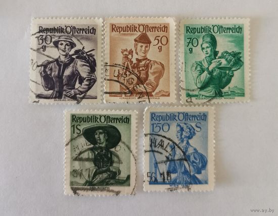 Национальные костюмы. Лот из 5 марок серии 1950-1958 гг.