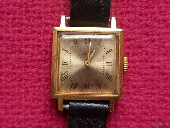 Часы ЛУЧ СССР. На ходу. Позолота AU 12.5. Ремешок кожаный вымпел.