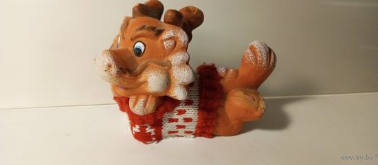 Статуэтка ЩЕНОК В СВИТЕРЕ