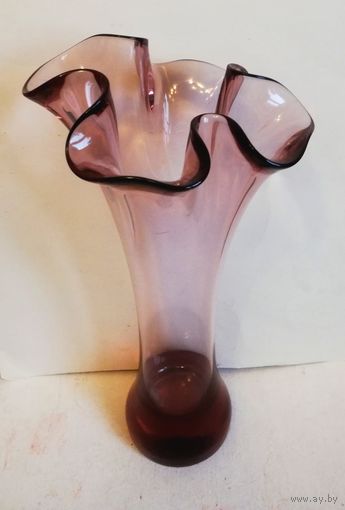 Ваза, гутное розовое стекло, Прибалтика, СССР