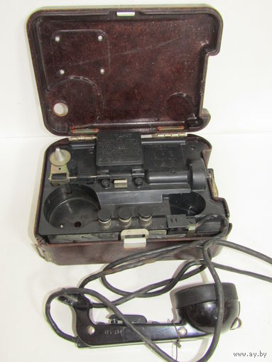 Универсальный военно-полевой телефонный аппарат с индукторным вызовом "ТА-57". Полевой телефон. Армия. Вооруженные силы. Ретр