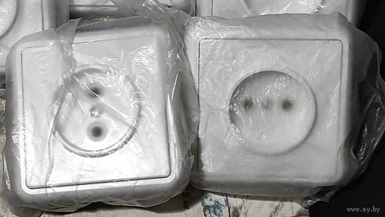 Розетка скрытой установки 1-местная без з/к, 2 шт с 1 рубля