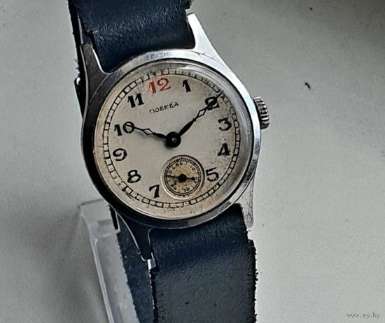 Часы Победа красная 12