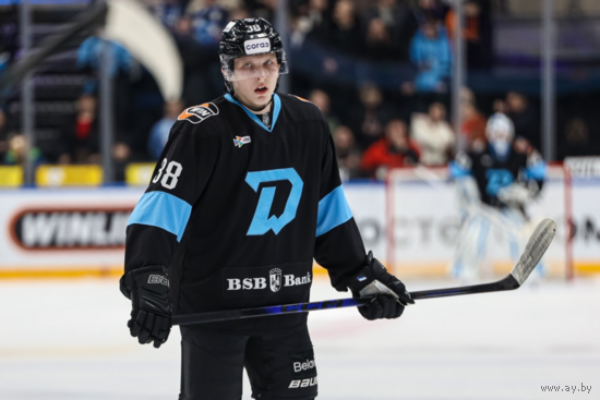 Свитер хоккейный игровой #38 VORONOV (домашний)