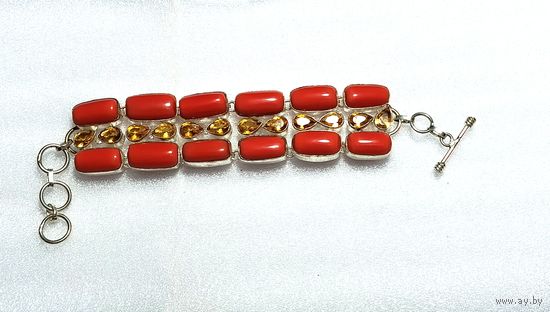 Браслет натураль ный коралл и топаз