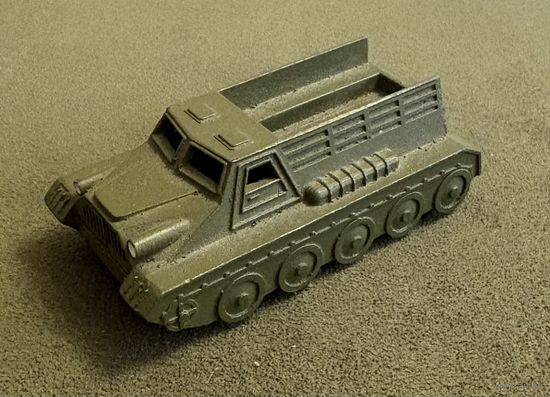 Металлическая машинка СССР