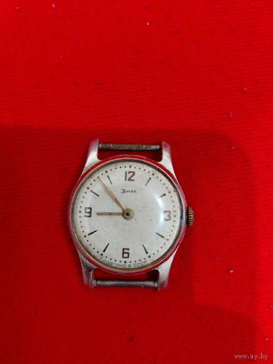 Часы зим в алюминиевом корпусе